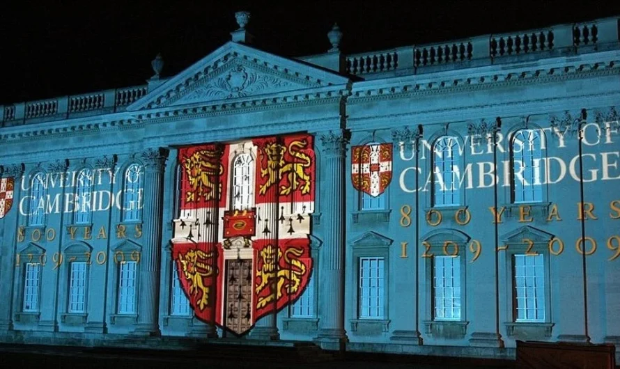 Universidad de Cambridge: Excelencia Académica y Legado Histórico